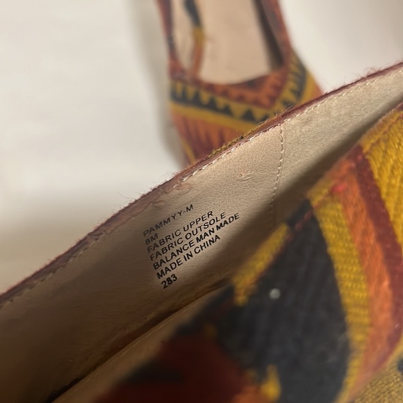 Steve Madden Pammy Aztec Wedge Heels - Picture 7 of 7